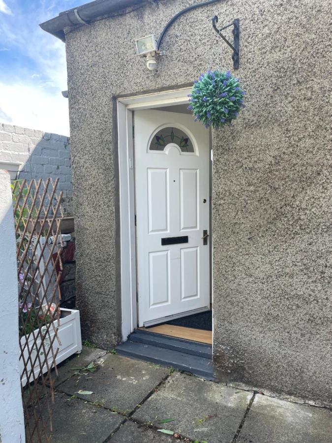 1 Bed Flat At Drum Street EDI Exterior foto